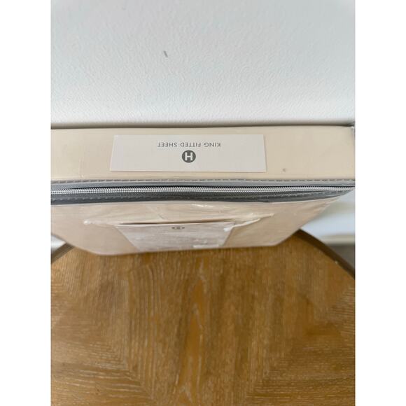 Hotel Collection Supima King Fitted Sheet 680 Thread Count Ivory Luxury Cotton - Picture 3 of 3